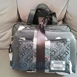 3 pc kenneth Cole travel set BNWT